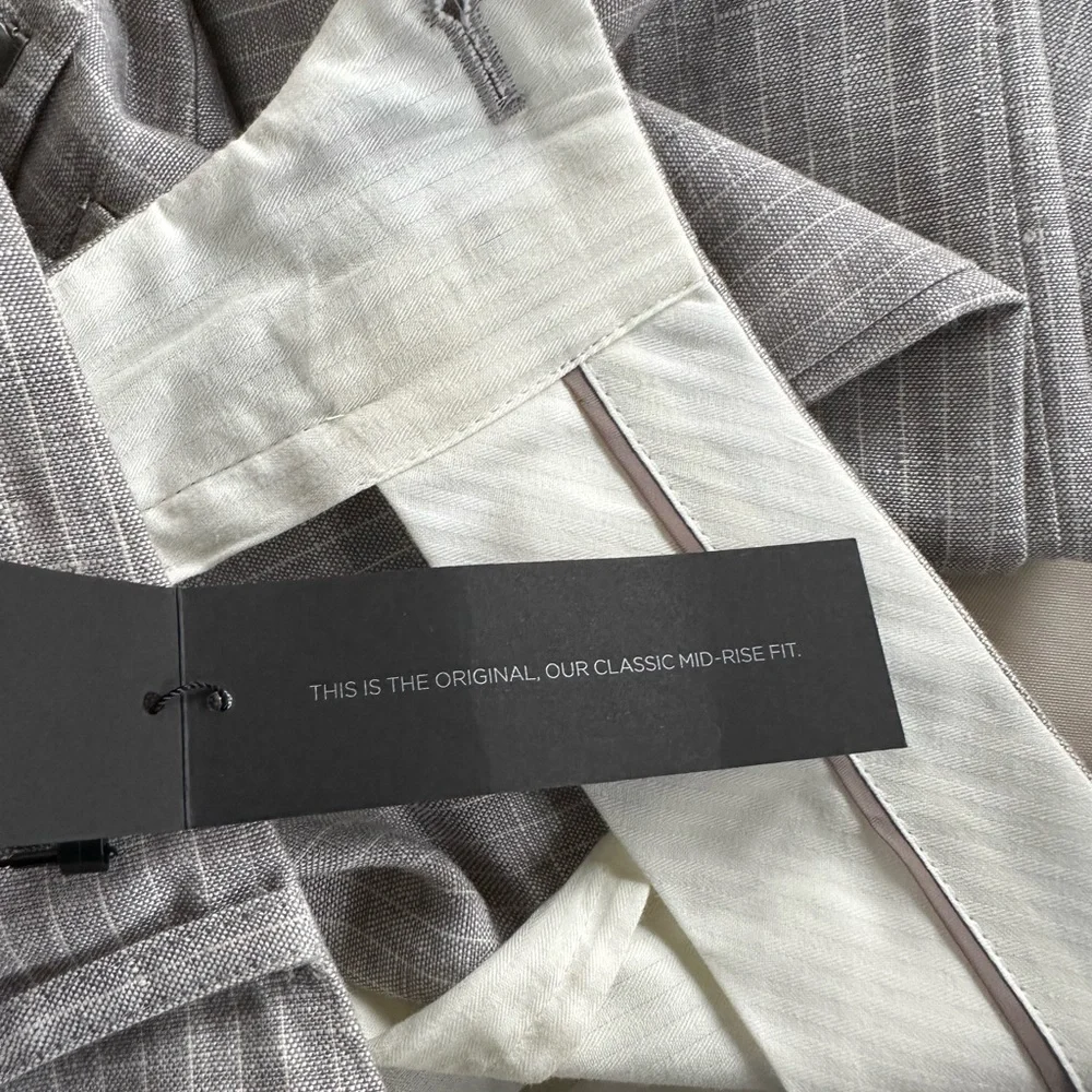 Banana Republic The Martin Fit Gray Pinstripe Dress Pants 100% Linen Size 12 - Picture 9 of 9